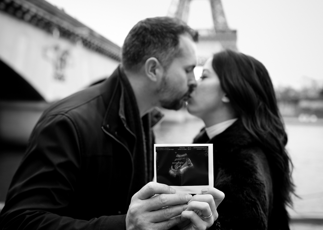 pregnancy photo shoot in paris